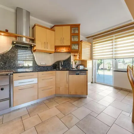 בית נופש Tina