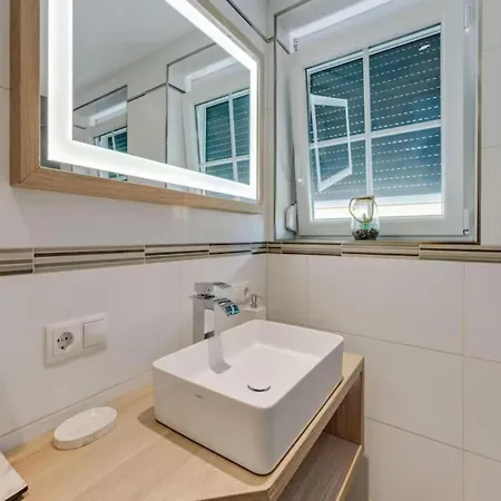 Tina בית נופש