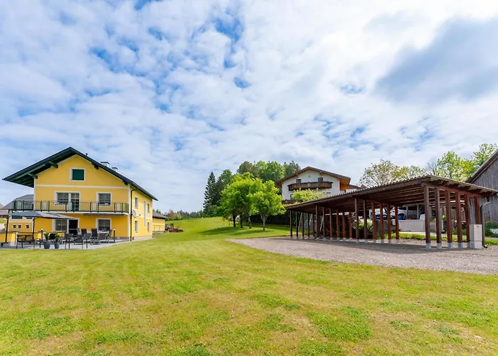 Semesterbostad Tina *