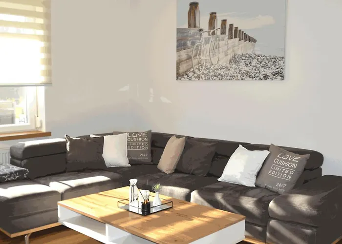 Semesterbostad Tina *