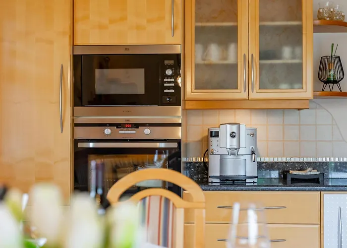 Semesterbostad Tina *