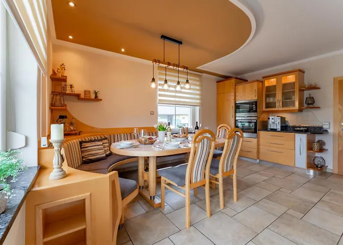 Semesterbostad Tina *